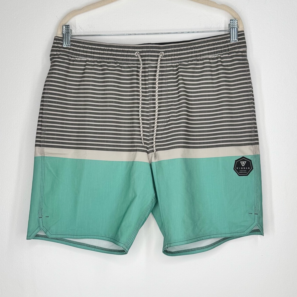 Vissla Gray Cream Mint Green Boardshorts Men’s Size Large